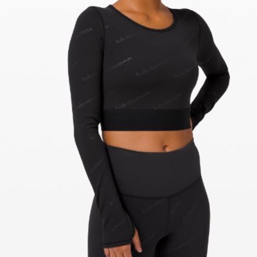 Lululemon Wundertrain crop top Size 8